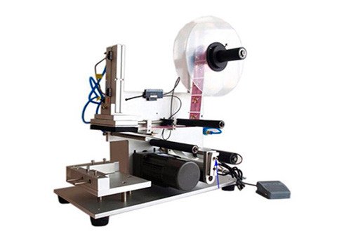 Semi-Automatic Flat Bottle Labeling Machine MT-60 