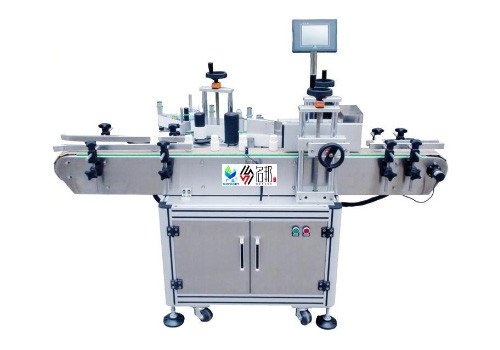 Автоматическая этикетировочная машина для круглых бутылок SM3-200