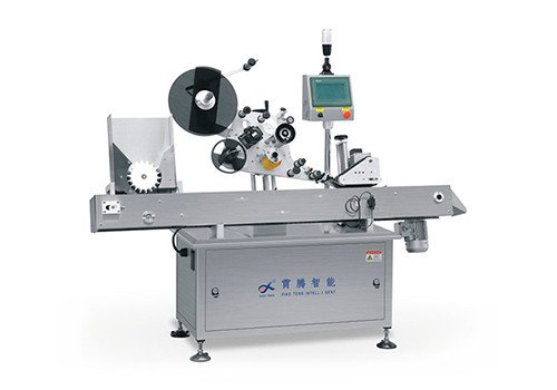 XT-2610 Horizontal Labeling Machine