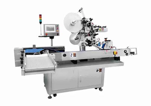 High-speed horizontal labeling machine BCWT300-06