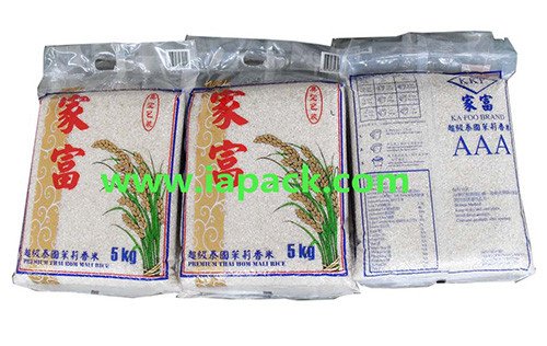 Автоматическая вакуумная машина ZTV-5K для фасовки риса в пакеты