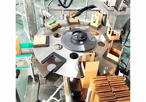 Вертикальная картонажная машина CP-30V (запечатывание горячим клеем)